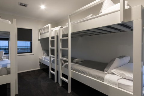 Mountain Mist Retreat - 6 Bedrooms - Accommodation Fremantle 1