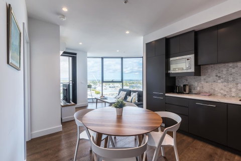 Mountain Park View Luxury 2 Bedroom Apt@Box Hill - Accommodation Fremantle 2