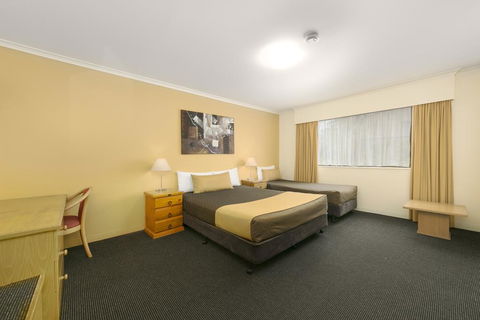 Mt Ommaney Hotel Apartments - Accommodation Fremantle 3