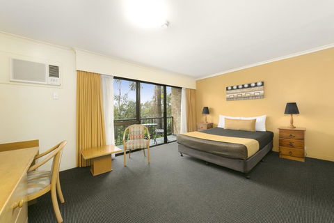 Mt Ommaney Hotel Apartments - Accommodation Fremantle 1