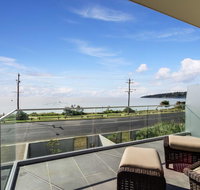 Nautilus 1 Luxury Retreat - Modern beachfront townhouse WiFi water views - Accommodation Fremantle