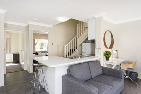 Subiaco Village 30 - Accommodation Fremantle 4