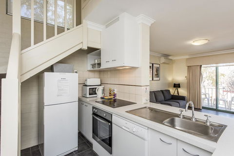 Subiaco Village 30 - Accommodation Fremantle 11