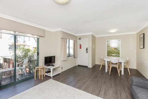 Subiaco Village 30 - Accommodation Fremantle 8