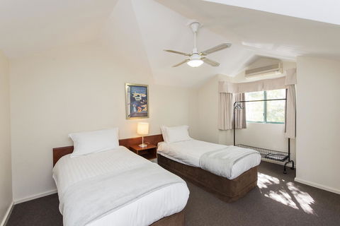 Subiaco Village 30 - Accommodation Fremantle 24