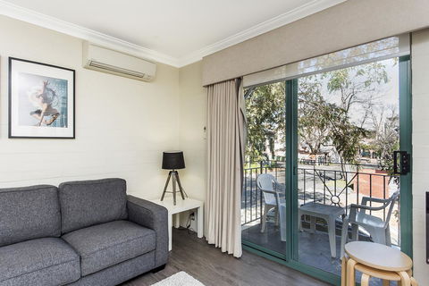 Subiaco Village 30 - Accommodation Fremantle 6