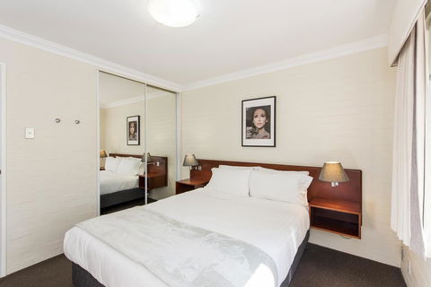 Subiaco Village 30 - Accommodation Fremantle 12