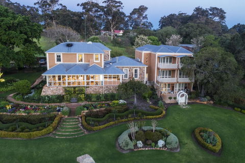Grand Mercure Basildene Manor - Accommodation Fremantle 0