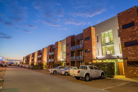 Perth Ascot Central Apartment Hotel Official - Accommodation Fremantle 0