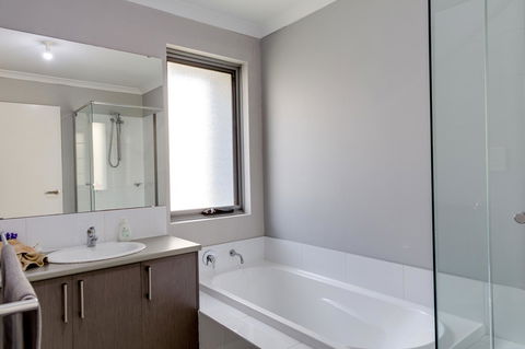 Rainbow Dream House - Accommodation Fremantle 16
