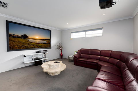 Rainbow Dream House - Accommodation Fremantle 3