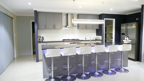 Rainbow Dream House - Accommodation Fremantle 2
