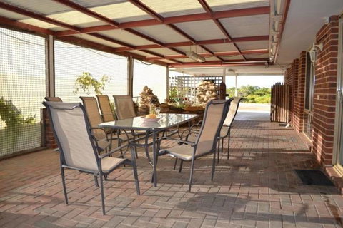Beach Place @ Leeman - Accommodation Fremantle 1