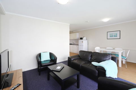 West Beach Lagoon 202 - Quiet & Ground Floor! - Accommodation Fremantle 11