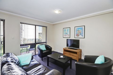 West Beach Lagoon 202 - Quiet & Ground Floor! - Accommodation Fremantle 12