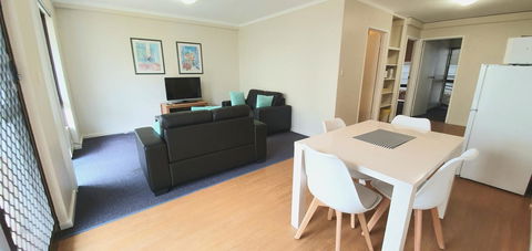 West Beach Lagoon 202 - Quiet & Ground Floor! - Accommodation Fremantle 7