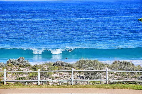 Beachfront @ Scarbs - Accommodation Fremantle 13