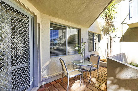 Beachfront @ Scarbs - Accommodation Fremantle 11