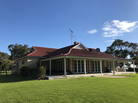 Caves Road Guest Houses - Accommodation Fremantle 14