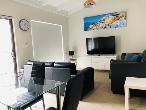 West Beach Lagoon 218 - Outstanding Value! - Accommodation Fremantle 1