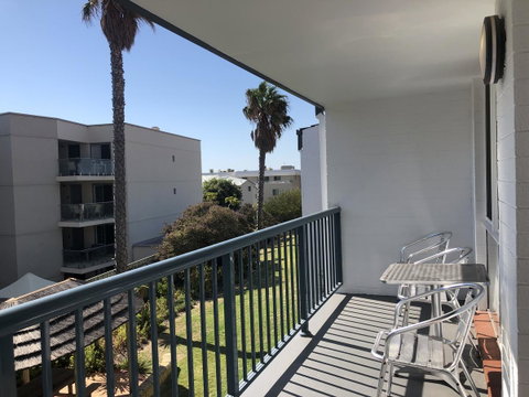 West Beach Lagoon 218 - Outstanding Value! - Accommodation Fremantle 12