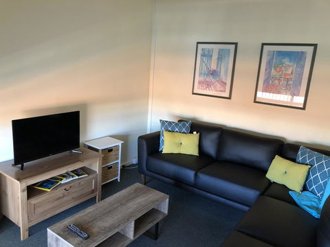 West Beach Lagoon 114 â€“ Ocean Views - Accommodation Fremantle 3