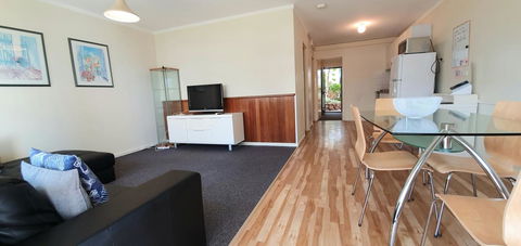 West Beach Lagoon 208 â€“ Great Value! - Accommodation Fremantle 5