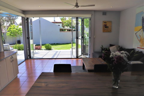 Fremantle Heritage Home For You To Enjoy! - Accommodation Fremantle 11