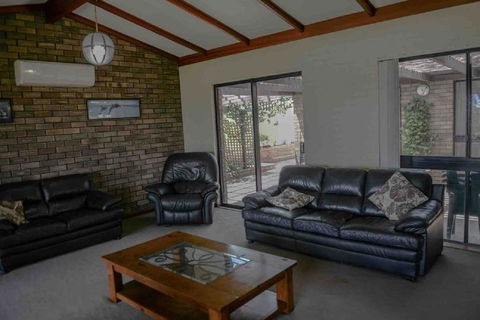 Geraldton Holliday Villas - Accommodation Fremantle 7