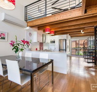 Spacious Central Townhouse - Accommodation Fremantle