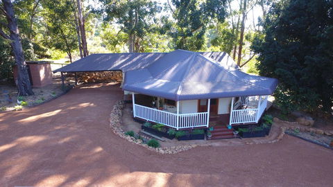 Quiet Escapes Cottages - Accommodation Fremantle 0
