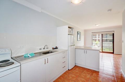 West Beach Lagoon 204 â€“ Ground Floor - Accommodation Fremantle 6