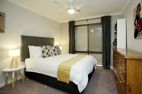 Marcus Villa Booragoon - Accommodation Fremantle 1