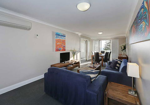 Salty Kiss - Accommodation Fremantle 4