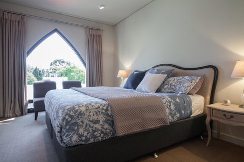 Cloisters - Accommodation Fremantle 11
