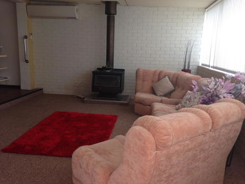 â˜… Stylish Family Home! â˜… - Accommodation Fremantle 5