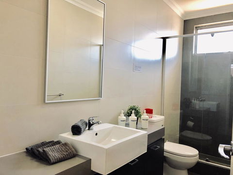 Gerring Court With Free 1 Car Bay Parking - Accommodation Fremantle 6