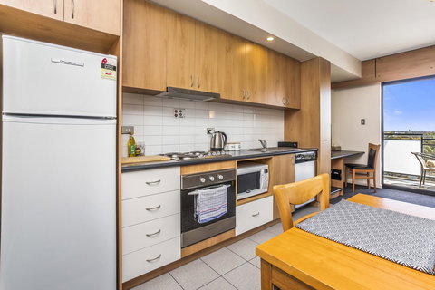 508 Stupendous Sunsets & Views Pool Gym Parking - Accommodation Fremantle 19