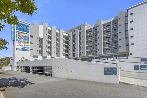 508 Stupendous Sunsets & Views Pool Gym Parking - Accommodation Fremantle 36