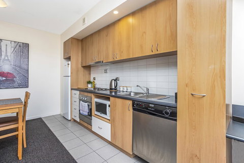 508 Stupendous Sunsets & Views Pool Gym Parking - Accommodation Fremantle 15