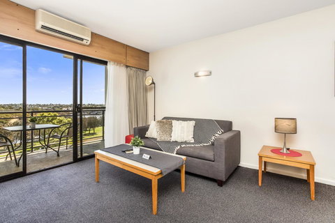 508 Stupendous Sunsets & Views Pool Gym Parking - Accommodation Fremantle 2