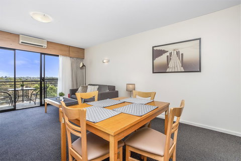 508 Stupendous Sunsets & Views Pool Gym Parking - Accommodation Fremantle 8