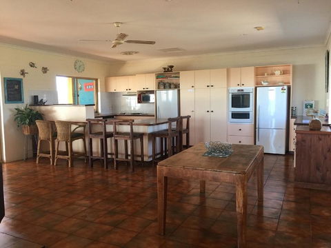 Surf Views - Accommodation Fremantle 6