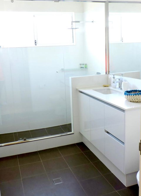 Contemporary Cove - Quindalup - Accommodation Fremantle 9