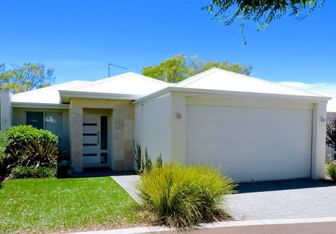 Contemporary Cove - Quindalup - Accommodation Fremantle 0