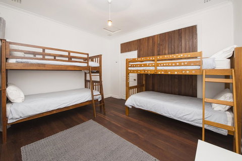 Buxton Thomas - Accommodation Fremantle 7