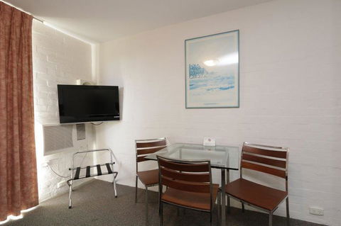 Atrium Hotel Mandurah - Accommodation Fremantle 2