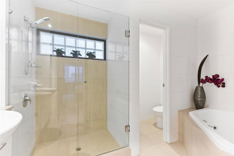 The Executive Penthouse - Accommodation Fremantle 9