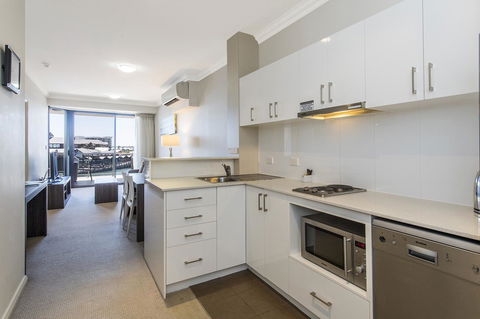 Dolphin Quay Apartments - Accommodation Fremantle 35