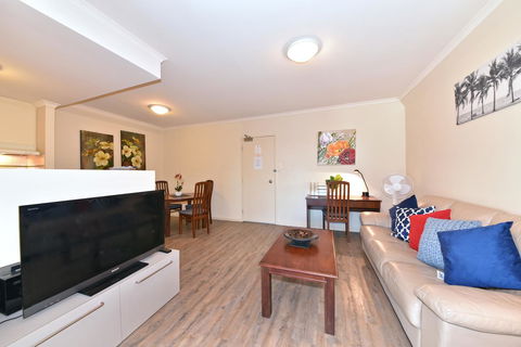 Inner Perth CBD 1X1 Apartment: 605451 - Accommodation Fremantle 5